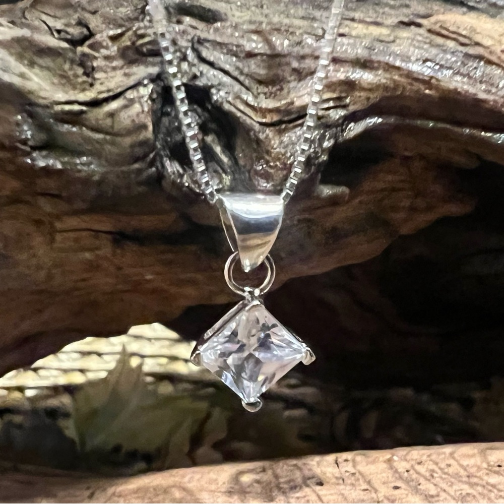 Artisan CA Sterling Necklace Crystal Zirconia Pendant Zirconia New Box Chain 18